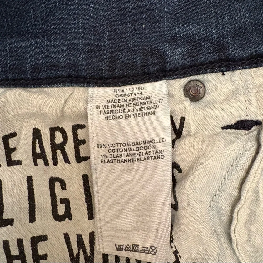 True Religion Jeans GENO Flap Single End Relaxed Slim Size 38